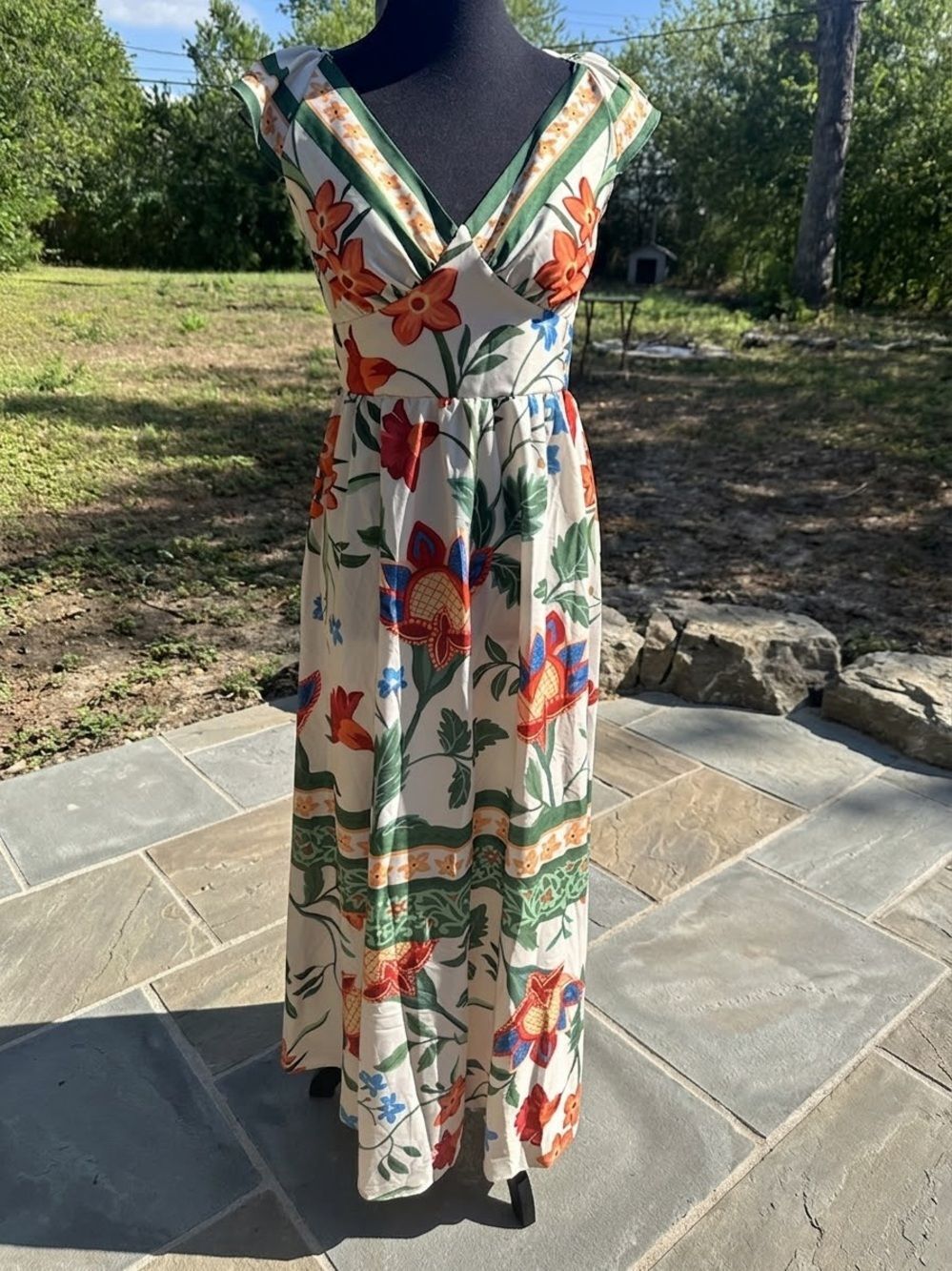 Tropical Floral Long Maxi Dress Size Medium Vacation Summer Boho Colorful Island - Picture 3 of 10